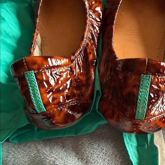 Tieks Tortoiseshell Patterned Flats - Picture 6 of 6